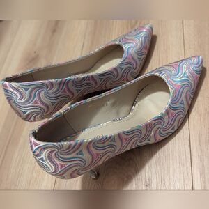 Colorful Swirl Pattern Women's Heels